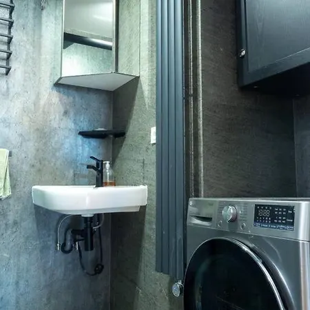 A 20e Apartment Paris